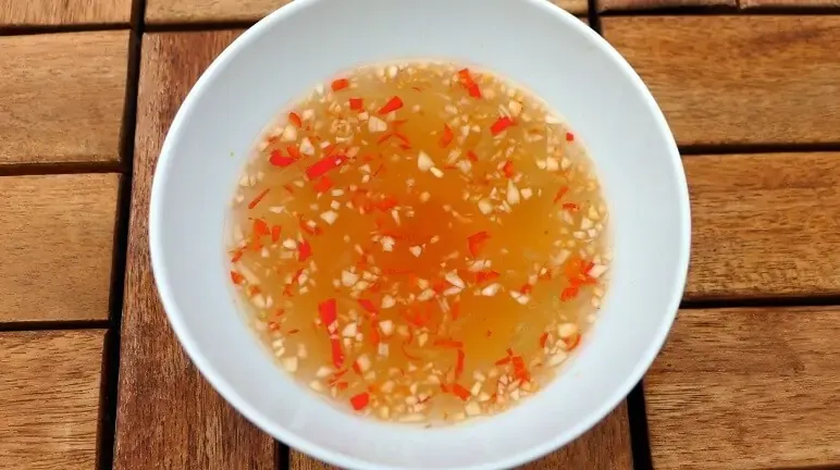 Nước mắm chấm gỏi - Ryan Phạm