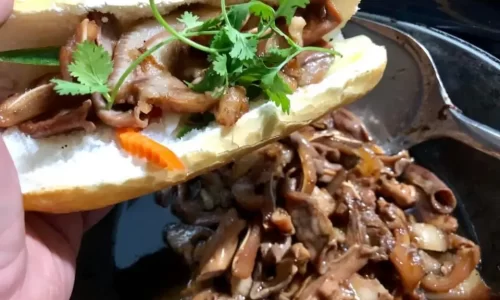 Phá lấu heo – Thanh Bùi