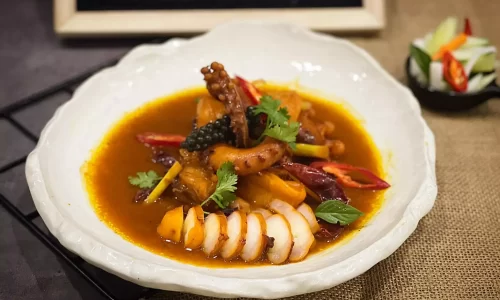 Phá lấu râu bạch tuộc – Nghi’s Kitchen