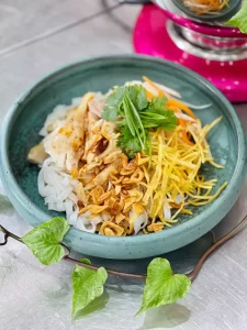 Phở gà trộn – Sốt trộn phở khô – Chef Vo Quoc