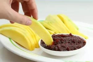 Sốt mắm ruốc chấm xoài – Nghi’s Kitchen