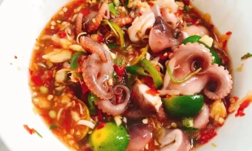 Sốt trộn tái chanh kiểu Thái