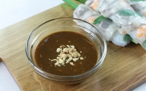 Sốt tương đen ăn gỏi cuốn – Ryan Phạm