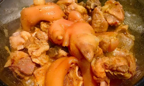 Giò heo, sườn heo kho ngũ vị – Ryan Phạm