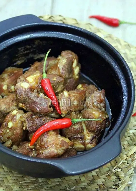Sườn kho mật ong