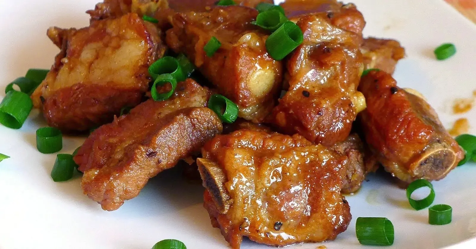 Sườn non kho tiêu