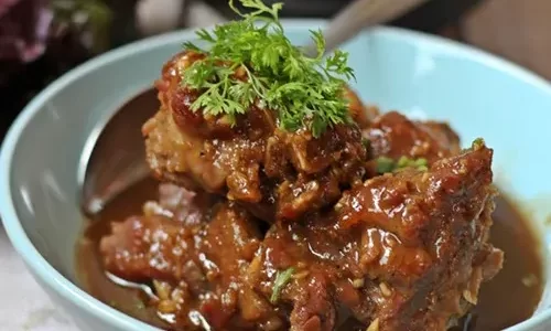 Sườn non rim tương đen