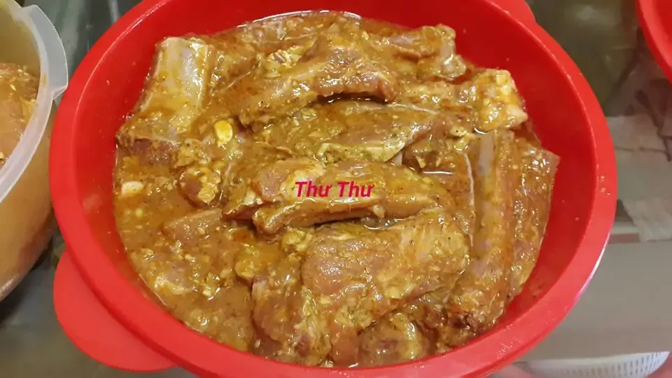 Sườn/ Thịt nướng cơm tấm - Thư Thư