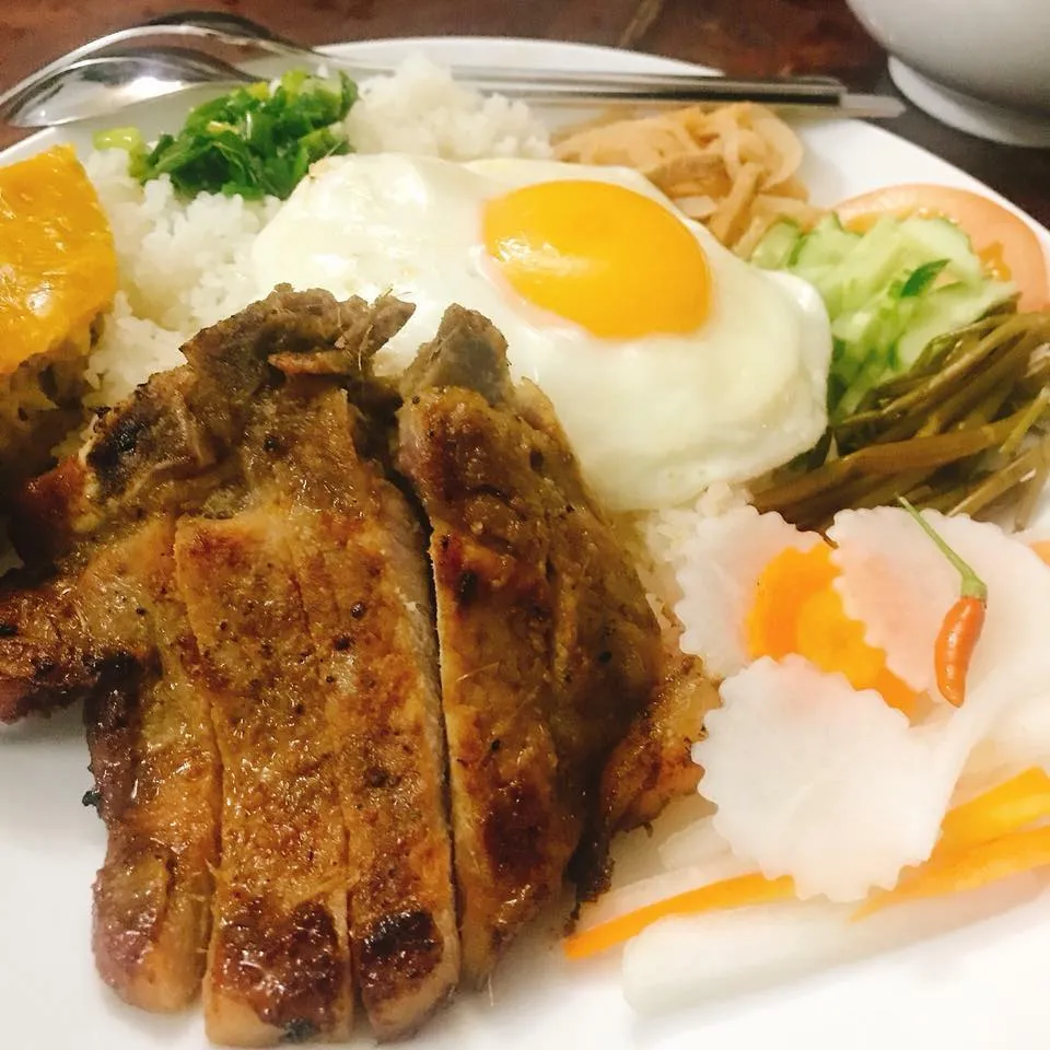 Sườn nướng cơm Tấm - Thúy Quỳnh