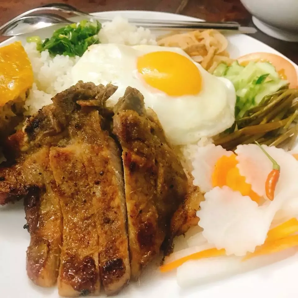 Sườn nướng cơm Tấm - Thúy Quỳnh