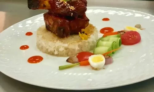 Sườn nướng mật ong cơm lá dứa
