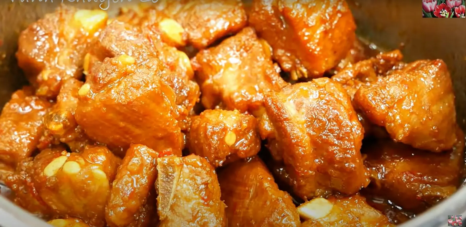 Sườn ram mặn - Bí quyết để sườn lên màu đẹp - Vanh Khuyen