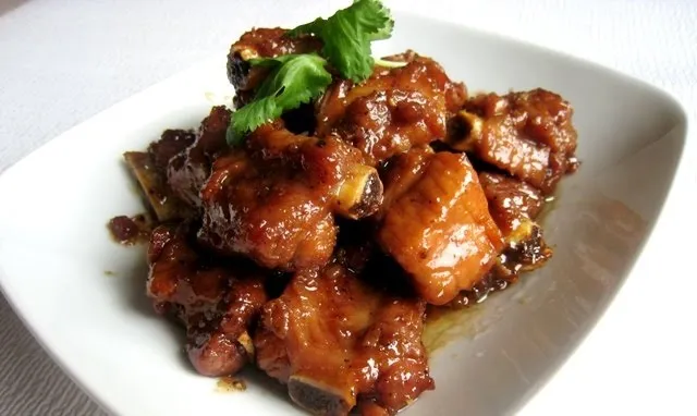 Sườn rim mặn ngọt
