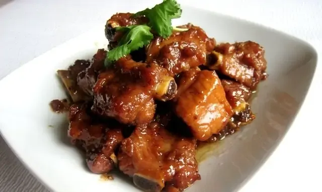 Sườn rim mặn ngọt