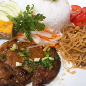 Sườn nướng cơm tấm – Huỳnh Hiếu Nguyễn