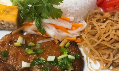 Sườn nướng cơm tấm – Huỳnh Hiếu Nguyễn