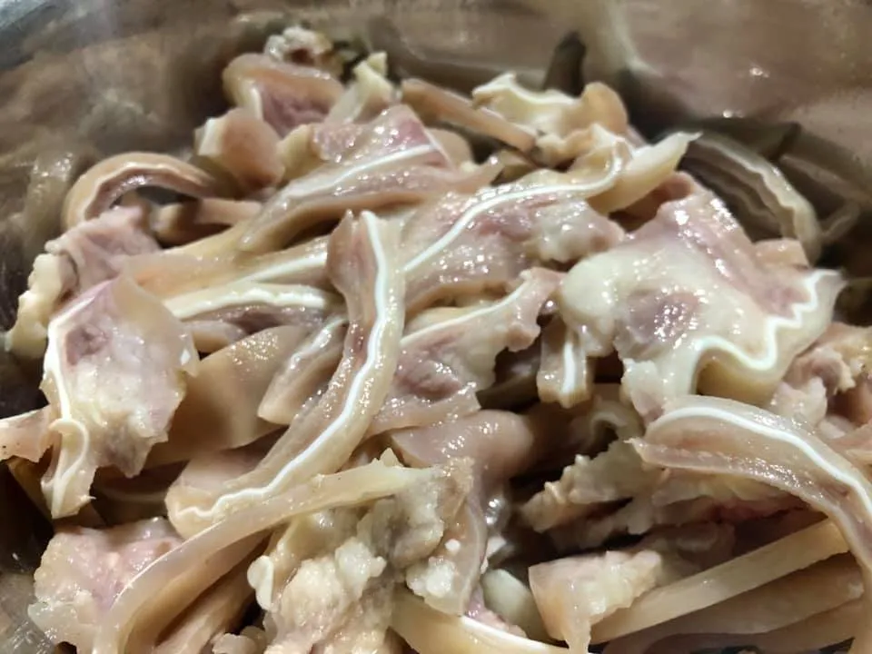 Tai heo ngâm giấm - Thanh Bùi