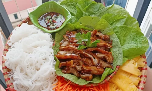 Tai heo xá xíu – Sốt chấm xá xị- Nghi’s Kitchen