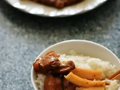 Thịt kho dừa