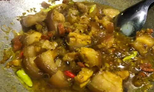 Thịt ba chỉ kho sả – Thanh Bùi