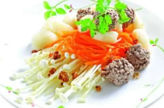 Thịt Bò Viên Xào Nấm Kim Châm - Christine Ha
