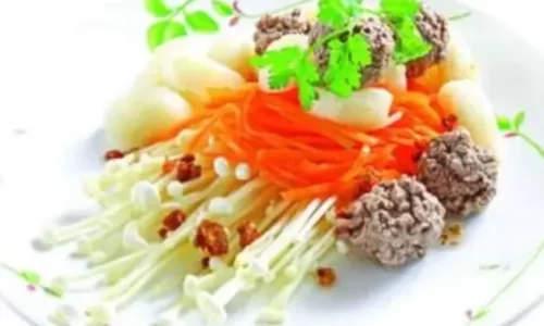 Thịt Bò Viên Xào Nấm Kim Châm – Christine Ha