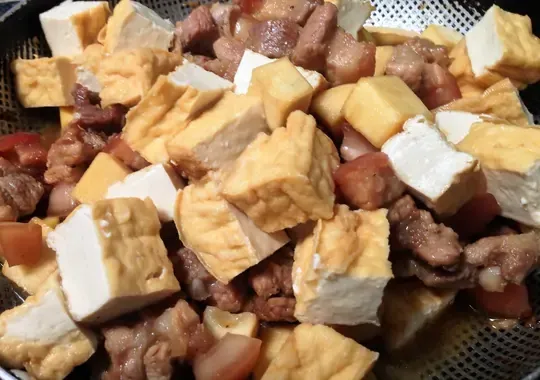 Thịt kho đậu hũ