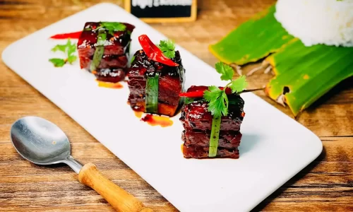 Thịt kho Đông Pha – Nghi’s Kitchen