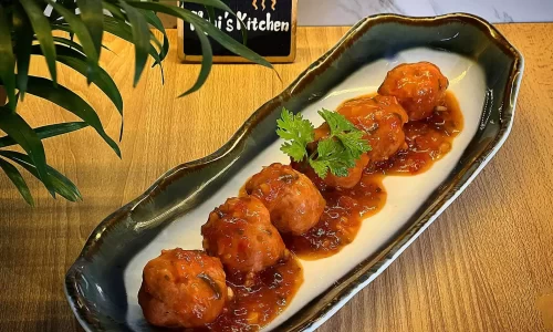Thịt Viên Sốt Cà Chua – Nghi’s Kitchen