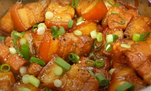 Thịt ba chỉ kho – Bí quyết để thịt lên màu đẹp – Vanh Khuyen