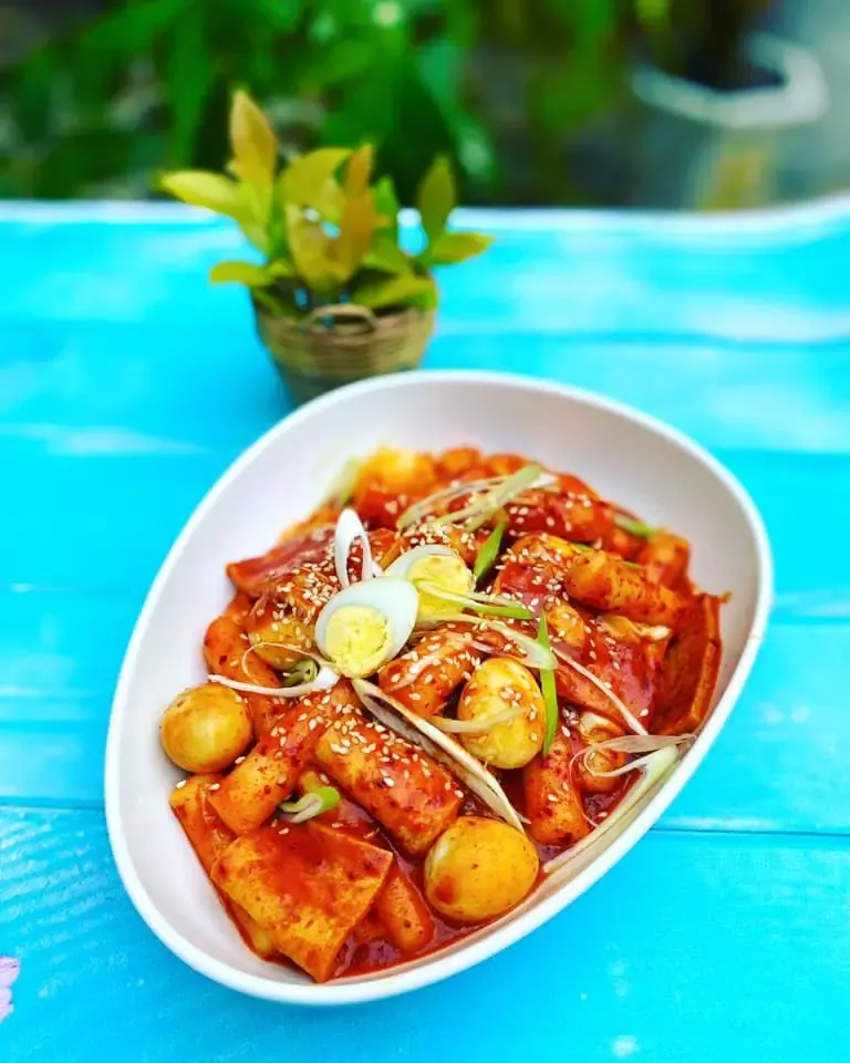 Bánh gạo cay Hàn Quốc Tobokki - Nghi's Kitchen