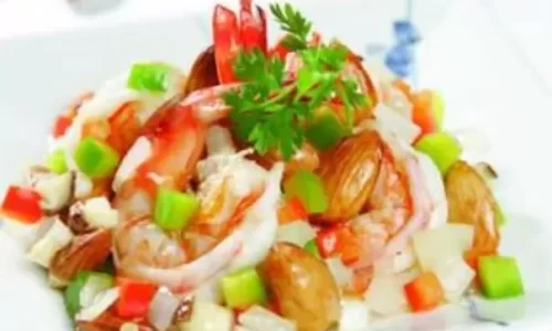Tôm xào hạnh nhân – Christine Ha