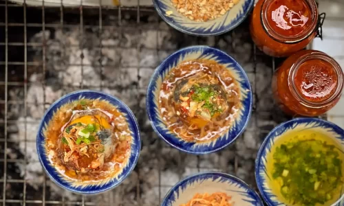 Trứng vịt lộn nướng chén – Sốt me cay – Sốt muối ớt – Nghi’s Kitchen