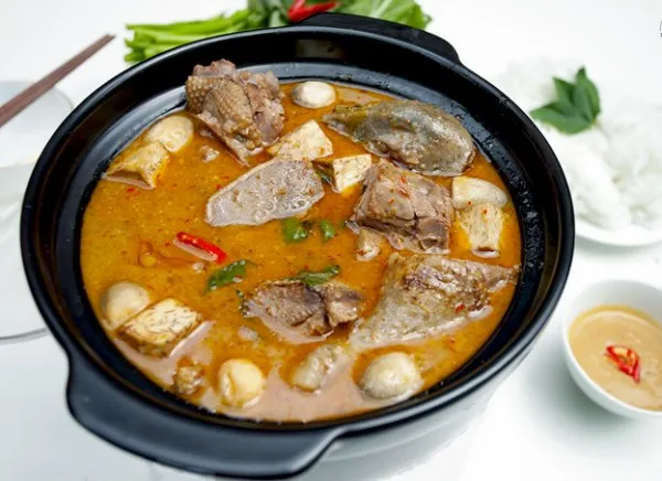 Vịt nấu chao - 100 món ăn Việt
