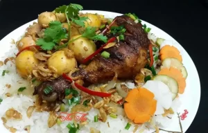 Xôi gà kho trứng non cháy tỏi – Thư Thư